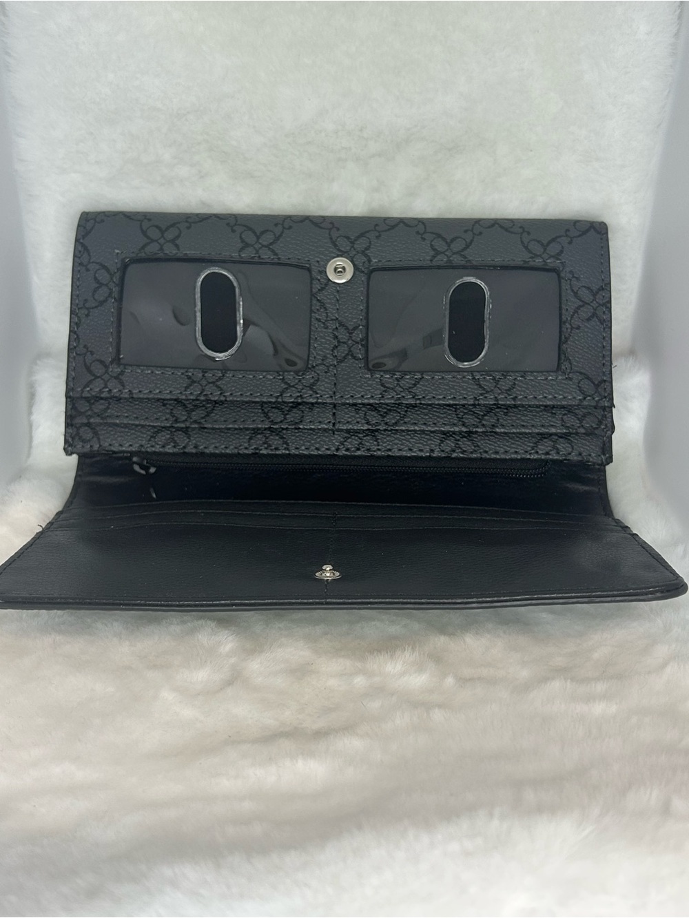 NINE WEST WALLET - Picture 3 of 4